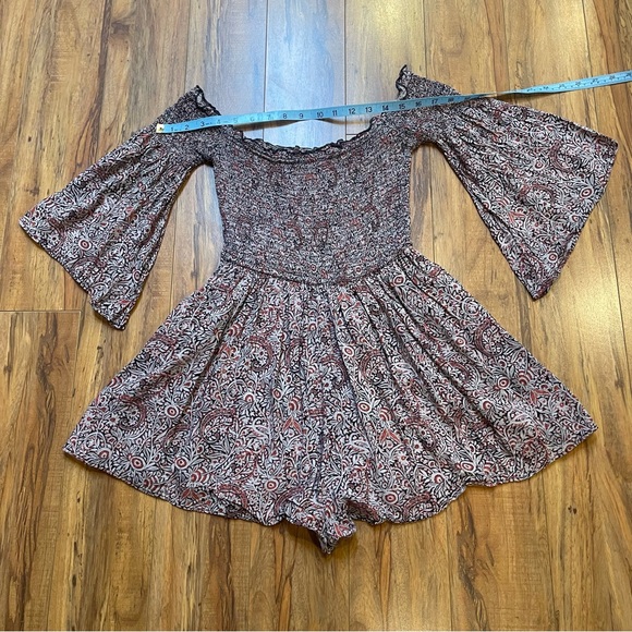 Ecote Boho Chic Witchycore OffShoulder Smocked Paisley Romper Size S - Picture 16 of 16